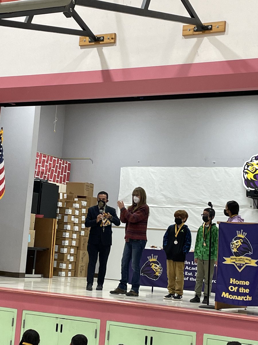 DrMLKJrAcademy's tweet photo. When students have a reading goal they are working on, they have basically created a vision and path for their future learning. When they can be recognized with an A.R medal, it validates their dedication. #MLKMONARCHPRIDE #ALISALSTRONG https://t.co/xs2HKY6fgY