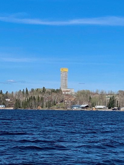 AMTEdmonton's tweet photo. Who recognizes this headframe?

Formerly Wilanour, this gold mine is located in north western Ontario and has seen many miners pass through over the years.

#throwbackthursday #tbt #Throwbackmemories #miningtown #goldmine #mininglife #CanadianMining  #minerslife #ontario https://t.co/xU8pumtvIy