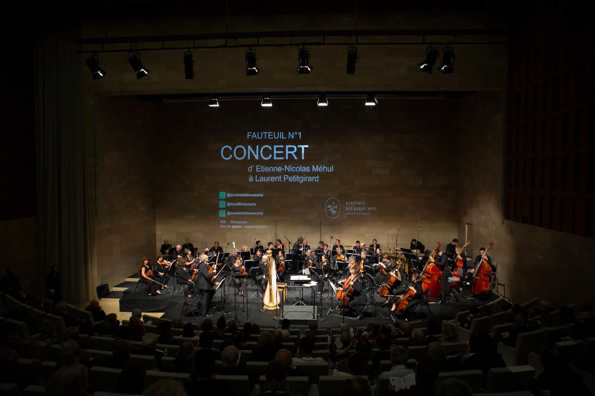 GauglerPaul's tweet photo. I'll give you an appointment on RADIO CLASSIQUE this Saturday, November 20 at 9:00 p.m. for the retransmission the Concert du Fauteuil n°1, with Maître Laurent Petitgirard and the Orchestre de Picardie ! On the program for me, arias by F. Halévy and C. Gounod! https://t.co/Q9CdjGn2rv