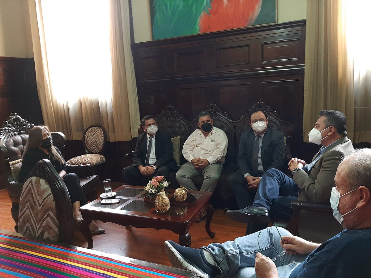 RtGuatemala's tweet photo. Arroceros piden apoyo al congreso para frenar efectos de desgravación arancelaria del Dr-cafta
https://t.co/kphVqvJxIz https://t.co/bggcCzxQLP