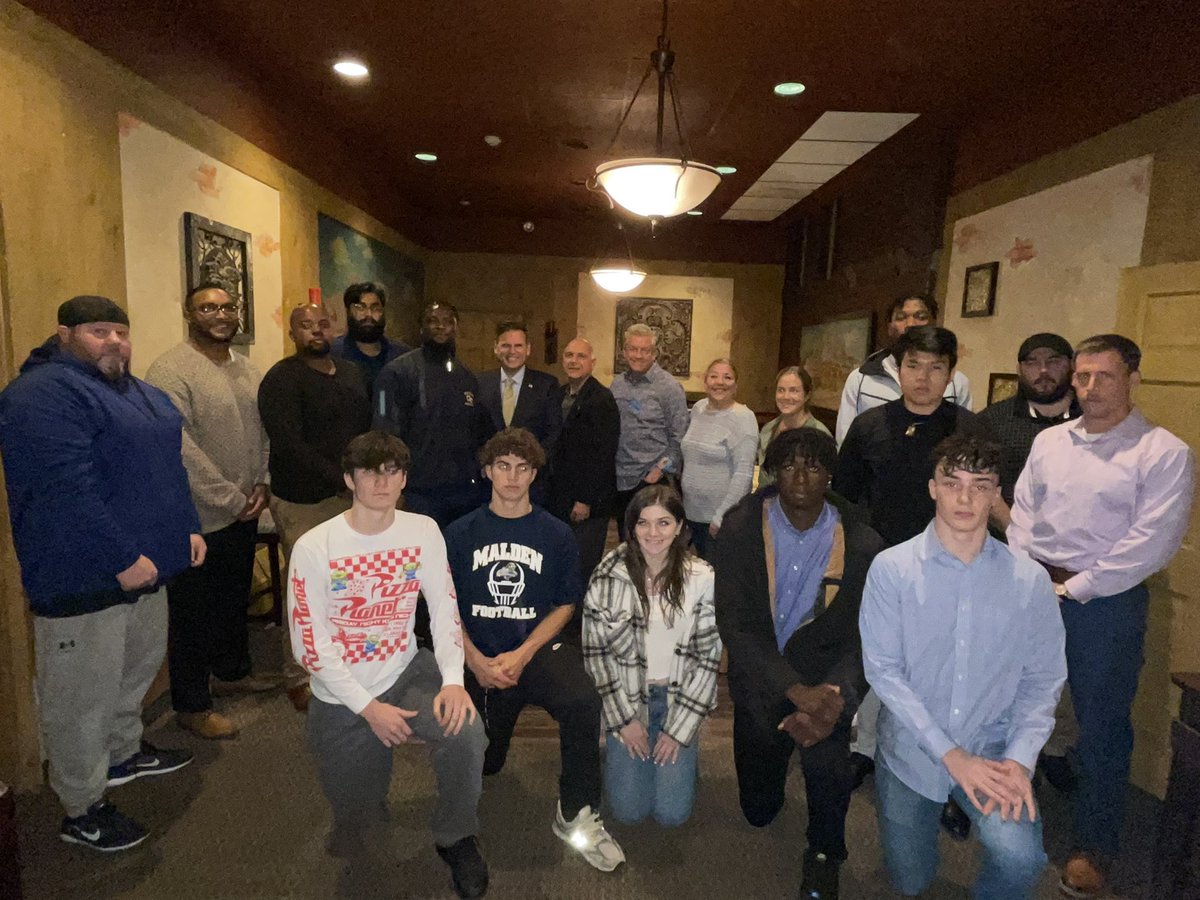 The Malden Rotary Club hosted the Medford Rotary Club hosted, along with the Malden and Medford Football teams and Cheerleaders at the Pearl Street Station Restaurant. The Rotary Clubs do this ahead of the famed rivalry football game; it’s a great Thanksgiving trading!