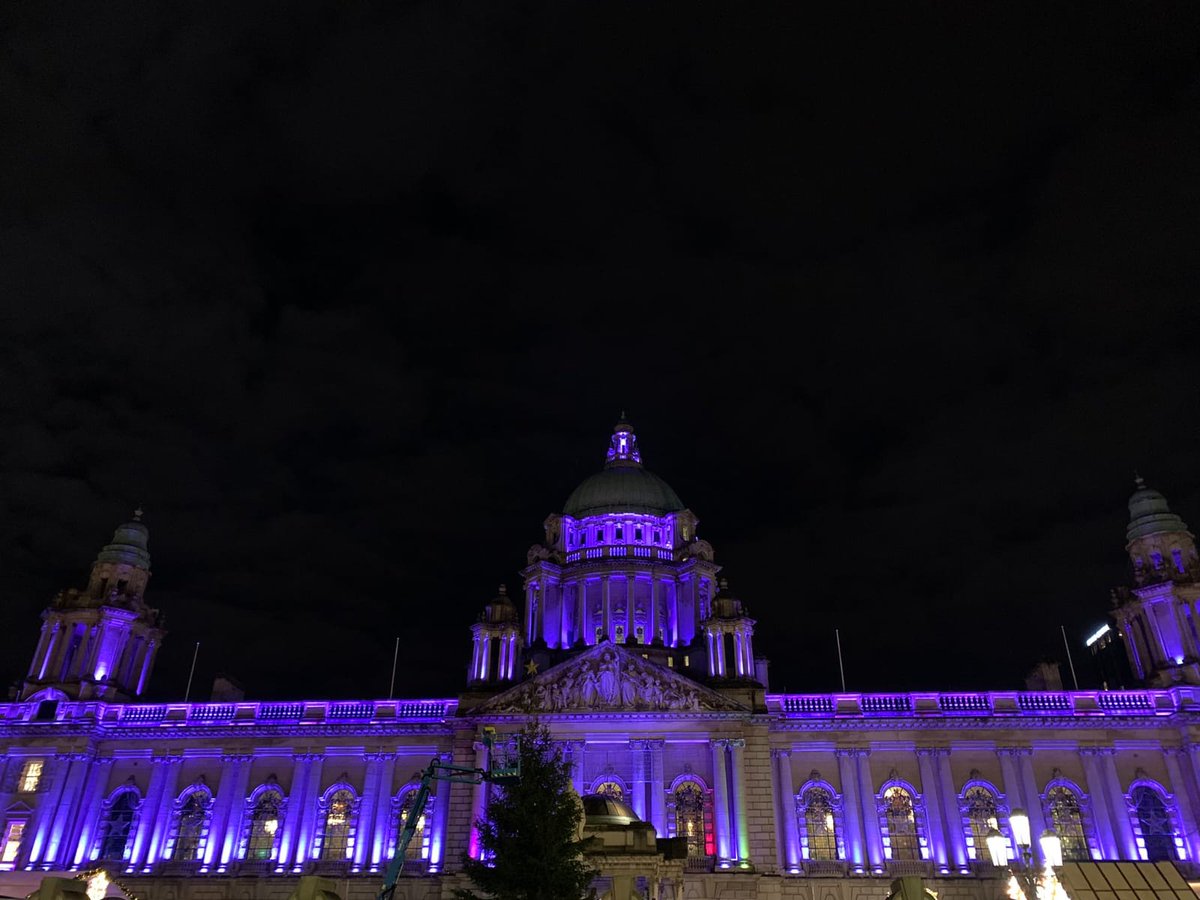 PancreaticCanUK's tweet image. Huge thanks to @rossalliance for sending us this beautiful photo of Belfast City Hall 💜#PurpleLightsUK #WPCD