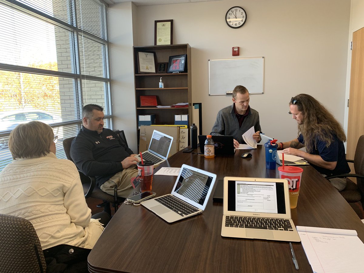 TedHiff's tweet image. Thank you @dix_stephanie and Social Studies Department. Vertical alignment of department Priority Standards work today! This is a truly dedicated team! #Bravo!  @JoeFWillis @DrClintFreeman @StLouisRPDC @skulpa #CustomizedPD
