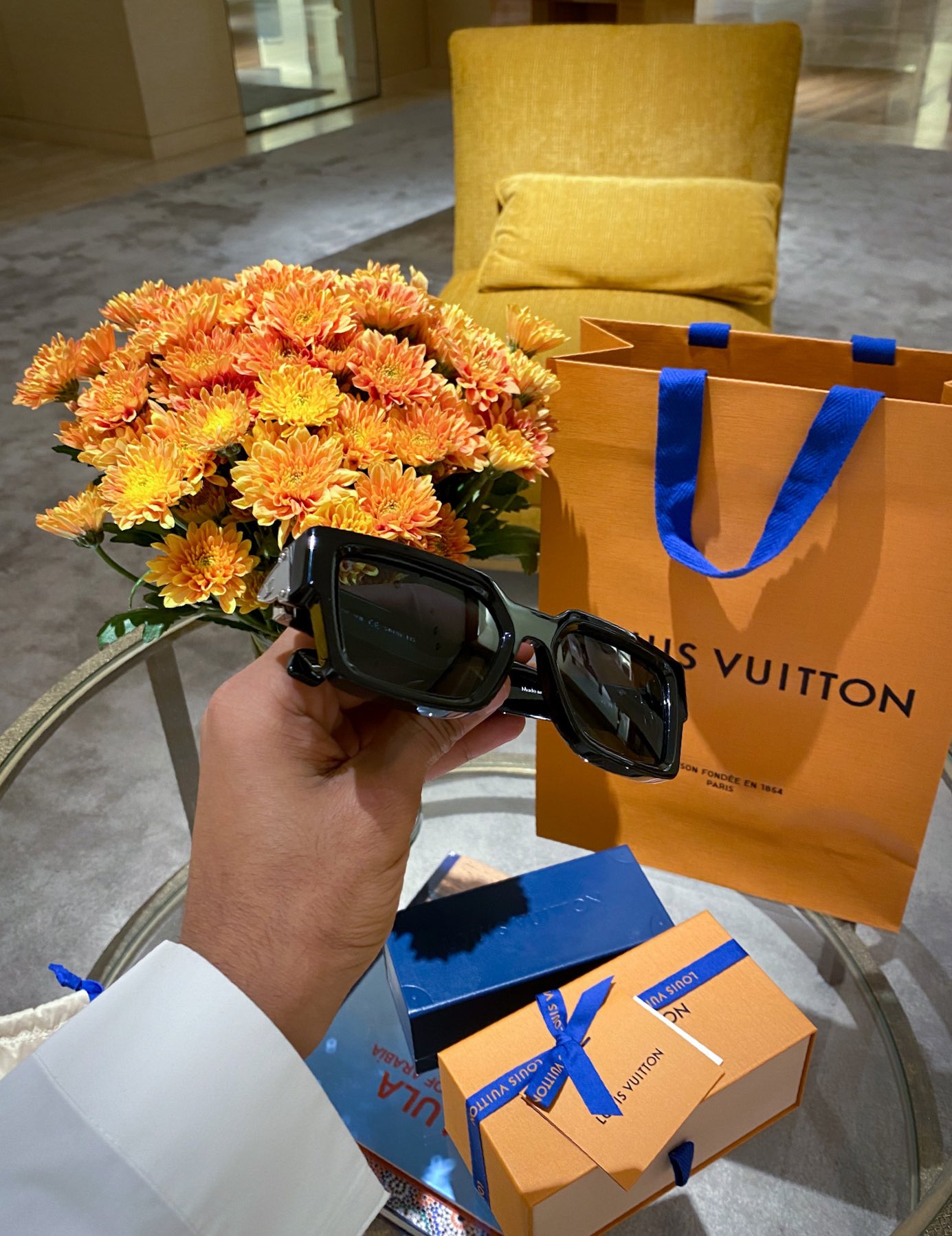 وليد on X: RT @Brand_Gifts1: Louis Vuitton 😍🖤 LV Match sunglasses 3050  :SR  / X