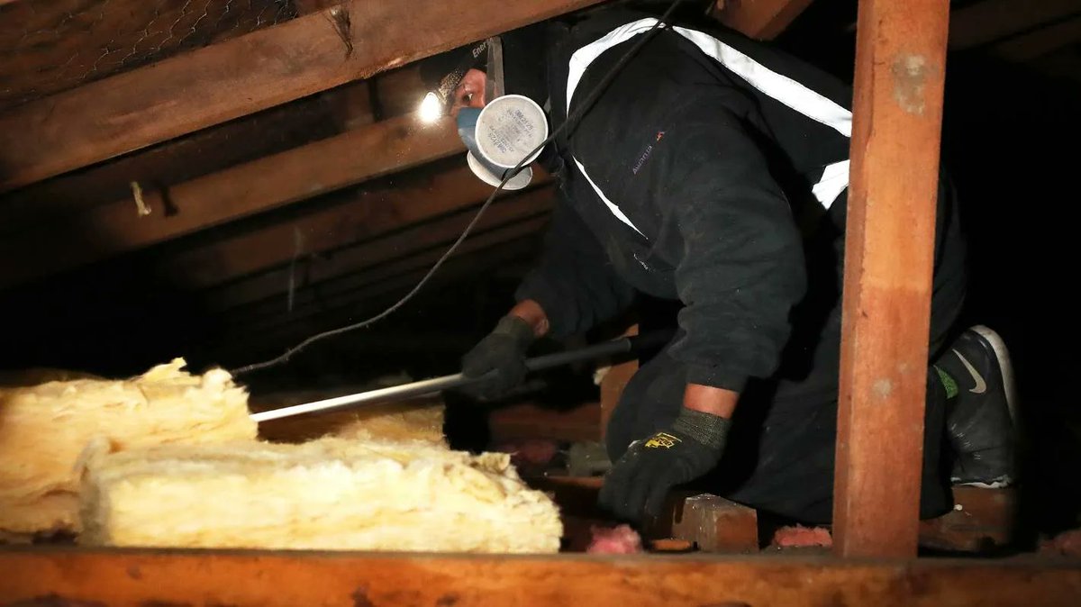 Our member @Awarua Synergy did HUGE work this yr installing insulation/heating in Southland homes. Low-incomers can have up to 95% subsidised insulation/heating. Many #Southland homes have no heating in main living area - &amp; region has coldest climate in NZ.buff.ly/2YzXSHm