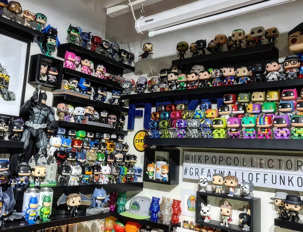 UkPopCollector's tweet photo. The Bat Shrine
🦇❤🦇
#misfitcollectors #pop #pops #funko #funkopop #funkoboss #myfunkopop #wefunkopop #collector #collection #toy #toys #toysofinstagram #mancave #followme #popinabox #funkofunatic #funkomania #toyphotography #movies #funkofun #tvsho… https://t.co/XqDShvachq https://t.co/aV4cqIbKlC