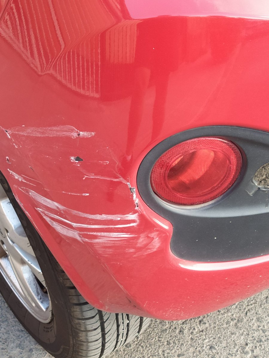punanco1's tweet photo. @imvalenzuela Hoy 18/11/2021 después de mi trabajo a las 18:52 hrs Me chocó un auto RPC seguridad dándose a la fuga no es un auto de alta gama como los que maneja la alcaldesa de colina y sus vecinos, pero me costó bastante comprarlo, ahora quien responde??
El abuso de poder no es el camino. https://t.co/lReQHqL3GT
