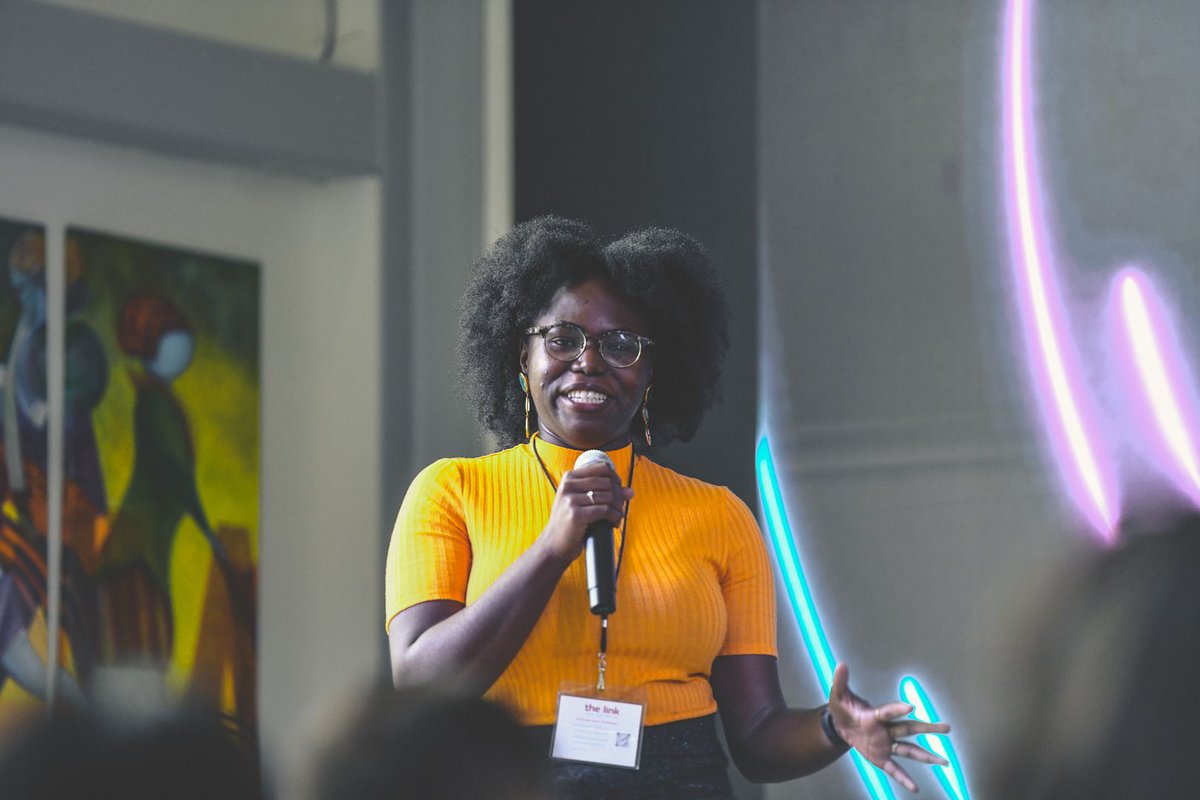 the link tweet media