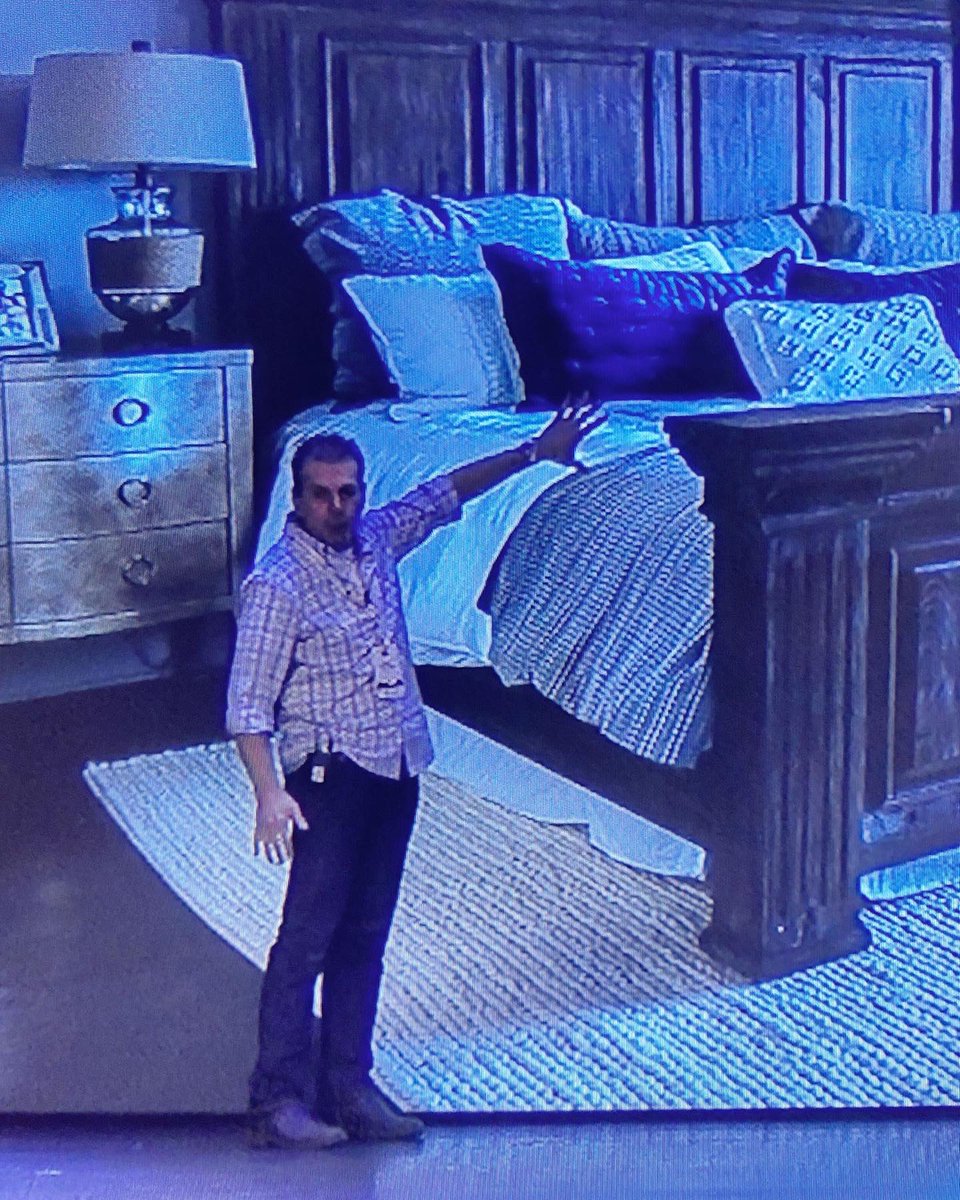pfreblog's tweet photo. #MunchkinMike #MiniWayne #TinyTony kickin off the afternoon at #PFRECON2021 #realestatephotography #realestatephotographyconference #realestatephotographers https://t.co/8GO93VuMsD