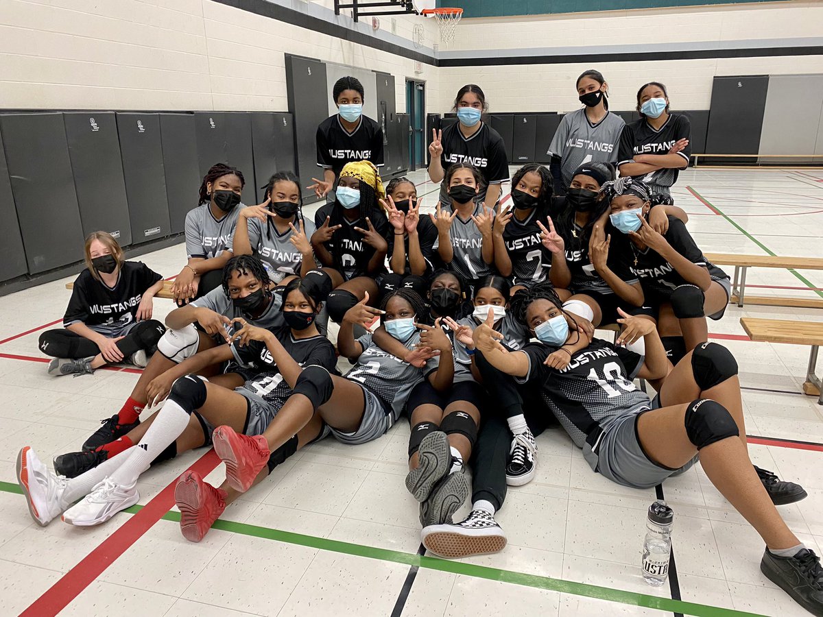 McCrimmon Mustangs tweet media
