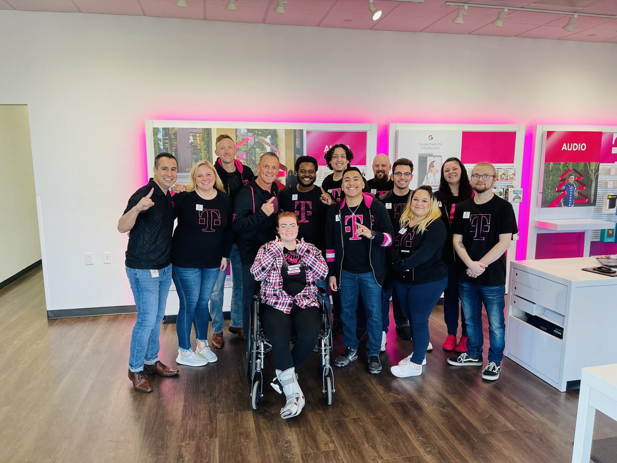 Great to meet <a href="/ChartierDoug/">Doug Chartier</a> thanks for spending time with the frontline teams!!!🔥🔥🔥#SMRA