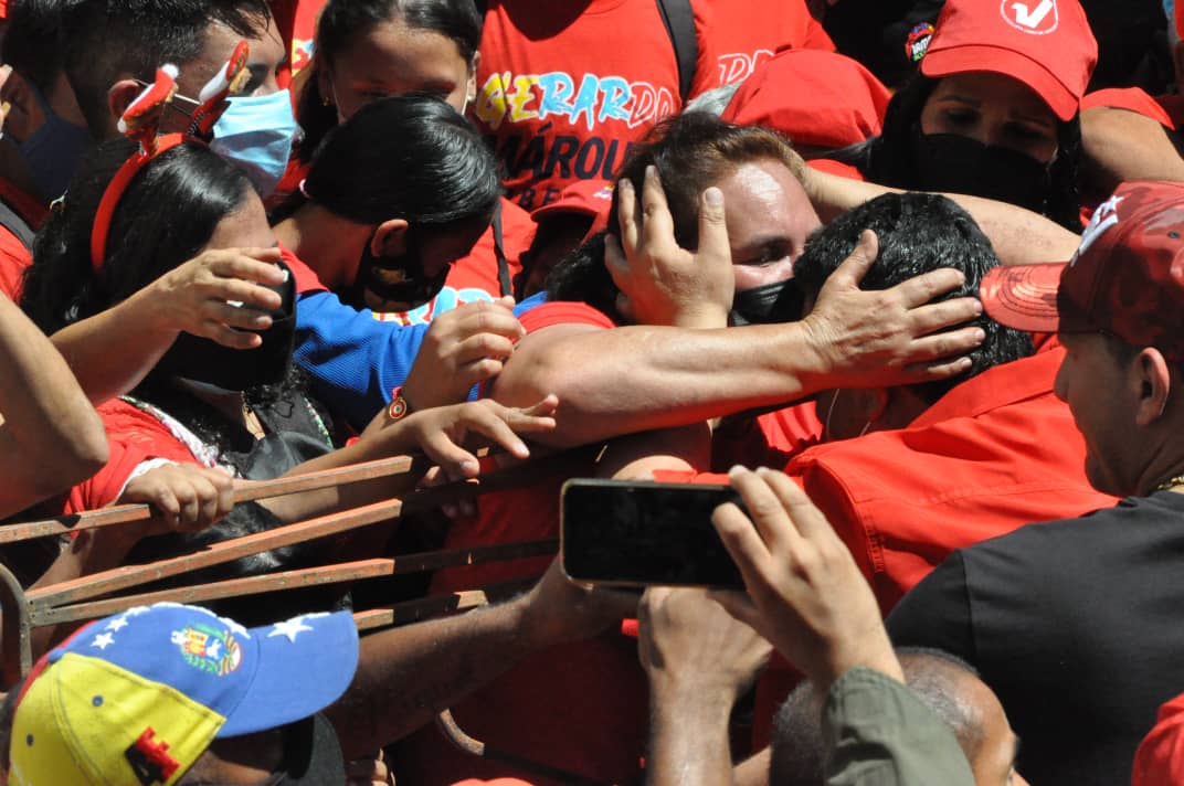 PartidoPSUV's tweet photo. (+ IMÁGENES)

El pueblo de Boconó del estado #Trujillo participó en un extraordinario cierre de campaña. 

Con amor y alegría, nosotros estamos resteados con Gerardo Márquez. 

@Gerardo4fPsuv 
#TrujilloTieneConQué https://t.co/w1gVyI0pHW