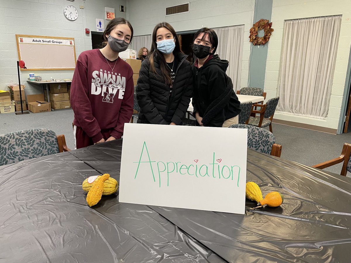 Special thank you to everyone who volunteered last Friday at the food pantry! It was a success! We gave food to 132 families 💕Don’t forget there is another chance to volunteer at the food pantry tomorrow!