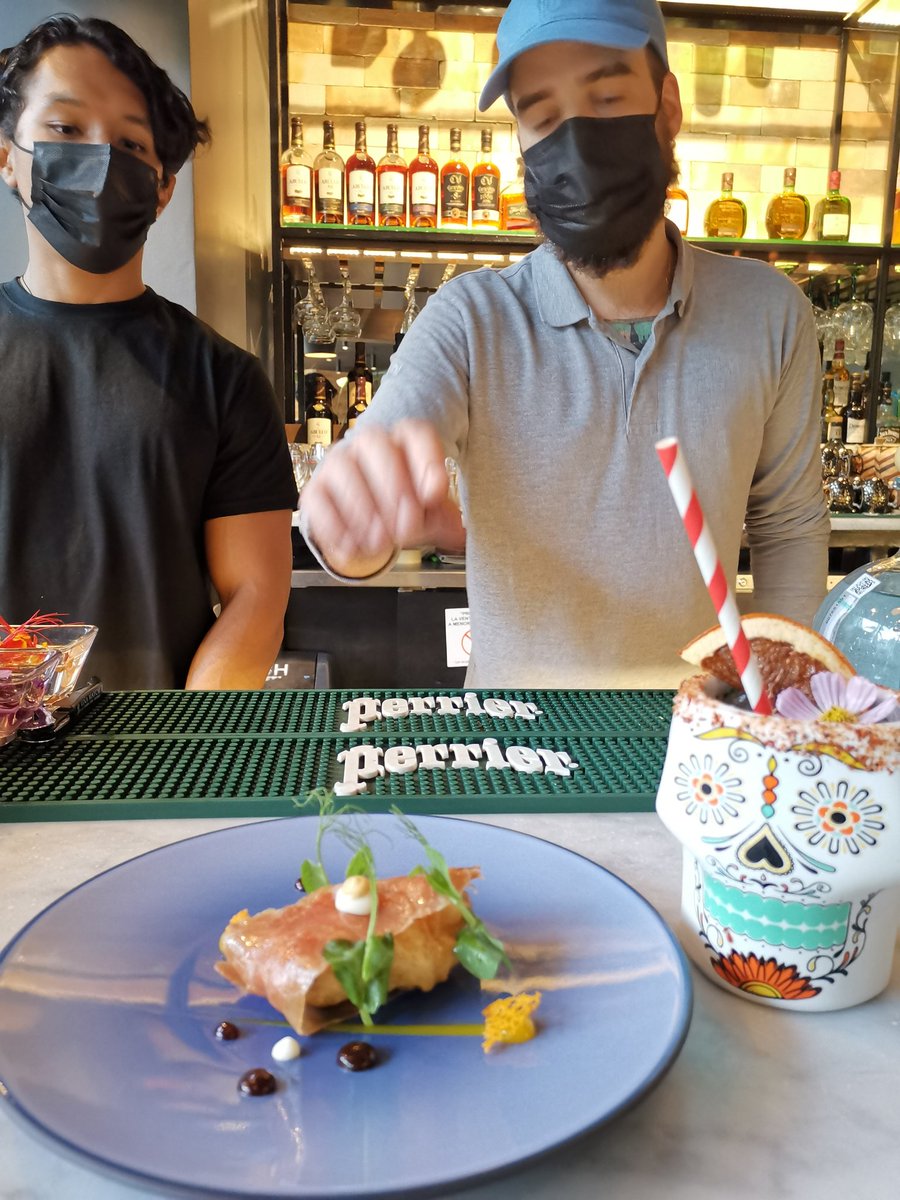 OlguitaReyna's tweet photo. Saliendo de #Atope 🙌 cócteles increíbles y el maridaje espectacular. Si tu quiere que la gente tome, dales buena comida. ¡Que buen lugar! Sin duda regresaré @PanamaWeek #CocktailWeekPTY https://t.co/oDzW8ncJcM