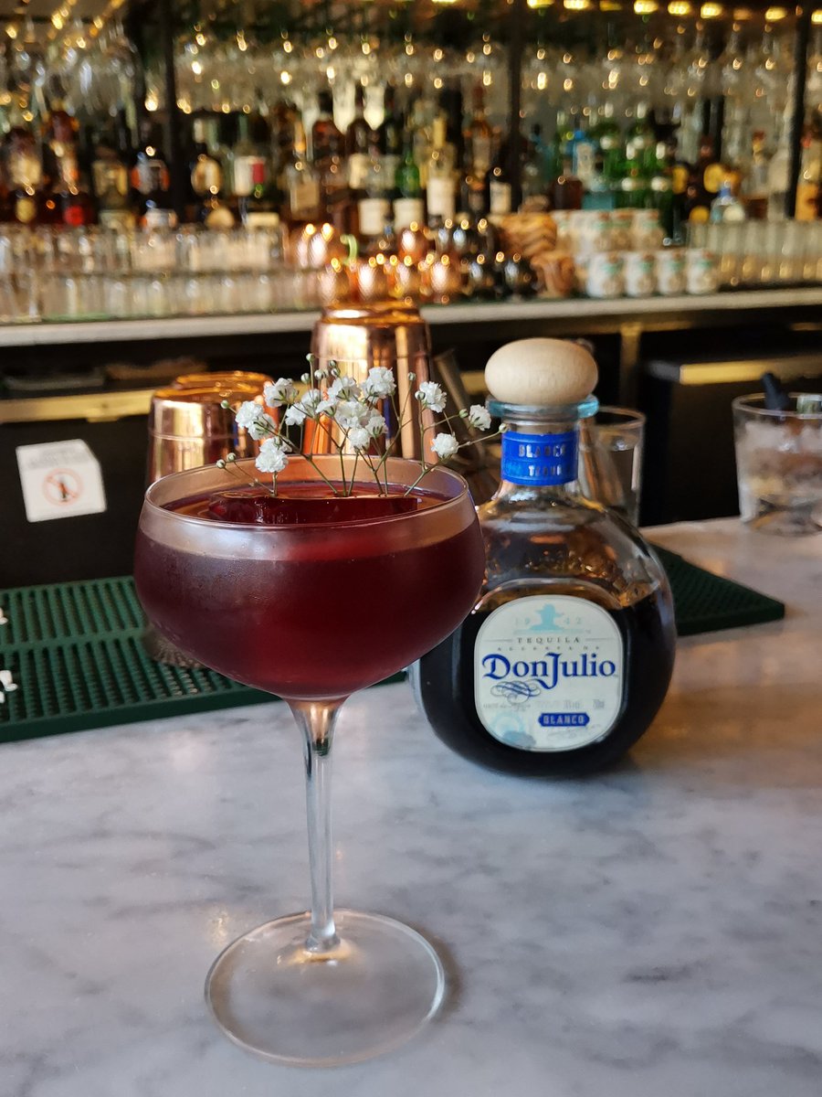 OlguitaReyna's tweet photo. Saliendo de #Atope 🙌 cócteles increíbles y el maridaje espectacular. Si tu quiere que la gente tome, dales buena comida. ¡Que buen lugar! Sin duda regresaré @PanamaWeek #CocktailWeekPTY https://t.co/oDzW8ncJcM