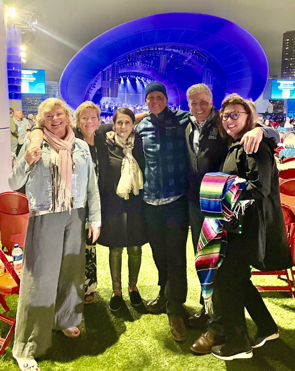 DMCNetworkLLC's tweet photo. #ThrowbackThursday - Our HQ Team with great clients at last month's #DMCNetwork Client Exchange in San Diego. Making great memories and rocking out to @chicagotheband at the Rady Shell at Jacobs Park. 
#DMCNinSanDiego #meetingprofs #eventprofs https://t.co/9YvjVeCeo1