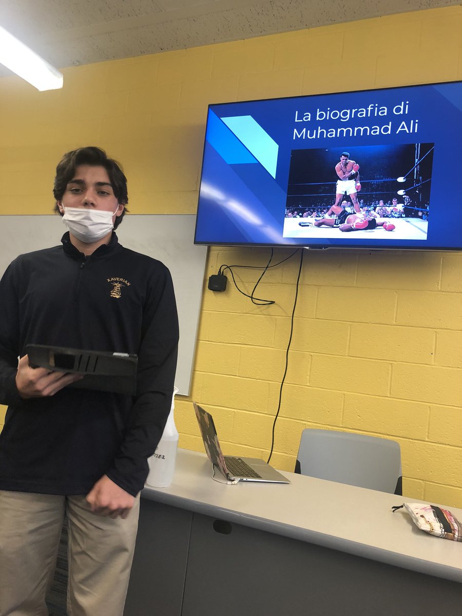 Maria_Grazia16's tweet photo. La presentazione di una persona famosa…. Bravi to all my students talking about the life of great celebrities in Italian #presjh1, #presjh2 https://t.co/xZWbWonp4x