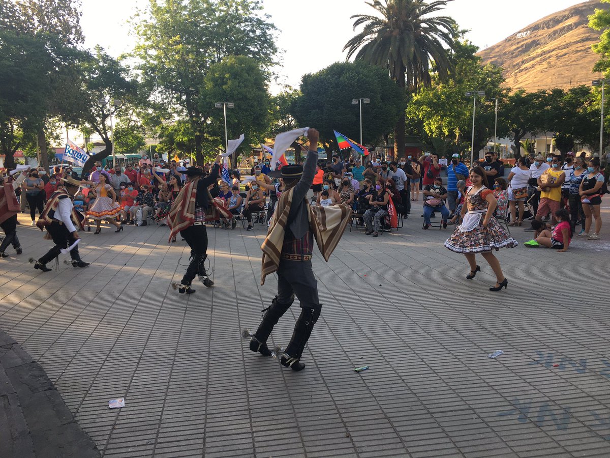 boris_barrera's tweet photo. Con mucha alegría y gran participación realizamos a esta hora nuestro acto de cierre de campaña #borisbarreraeldiputadodelpueblo
#distrito9
#AR112
#apruebodignidad
#boricpresidente
#renca #recoleta #cerronavia #quintanormal #loprado #conchali #independencia #huechuraba https://t.co/580yH0oxsW