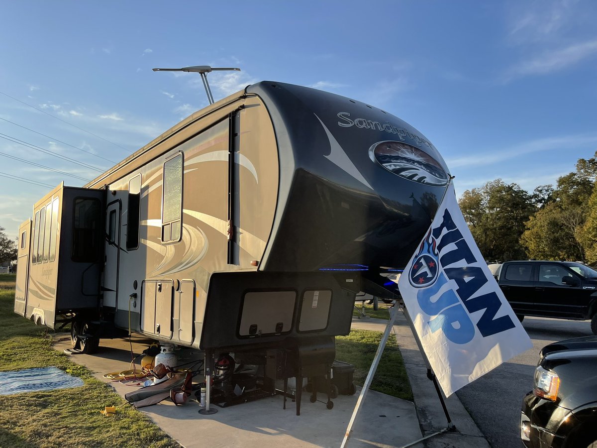 JaceCagle's tweet photo. #TitanUp #Titans #ForrestRiver #NFL https://t.co/AWdlMMThfL