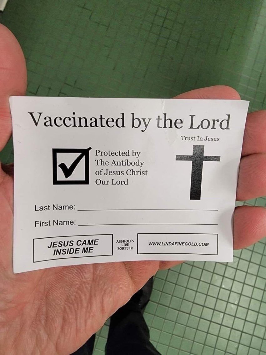SeanYoo's tweet photo. antonio brown's vax card: https://t.co/svsIDpuQTG