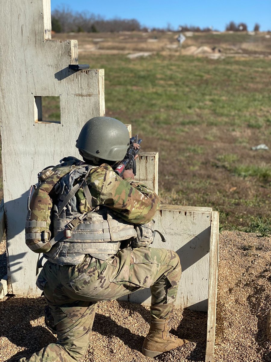 Charlie35th's tweet photo. Commandos have been working hard at the qualification range these past two weeks and achieved 100% qualification, with the new .40 qualification tables! https://t.co/7Vb92bTXOH