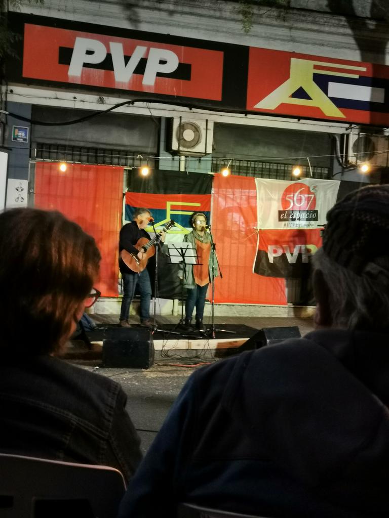 BancadaCHFA's tweet photo. Ahora, Rosario Alaluf cantando en la presentación de la lista PVP 567 https://t.co/XC4kUKEKhx