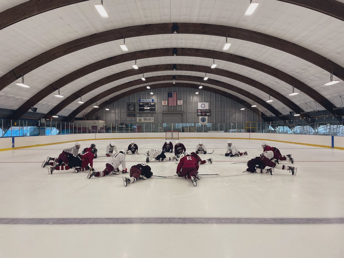 The boys are back. #BELIEVE <a href="/Ders_Faithful/">Ders Faithful</a> <a href="/lohudsports/">lohud sports</a> <a href="/LoHudHockey/">lohud hockey</a> @travjax71  <a href="/sportwritertodd/">Todd Sliss</a>