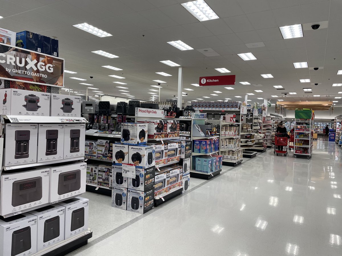 AlexTL0923's tweet image. ‘Twas the week before Black Friday, when all through the store. Not a shelf was left empty, not even a peg. The risers were set in housewares with care. In hopes that our guests would soon be gift shopping here.🤑🤑 @aleahmarie19 @garmtgt @CraigMyrand @courtshellnu