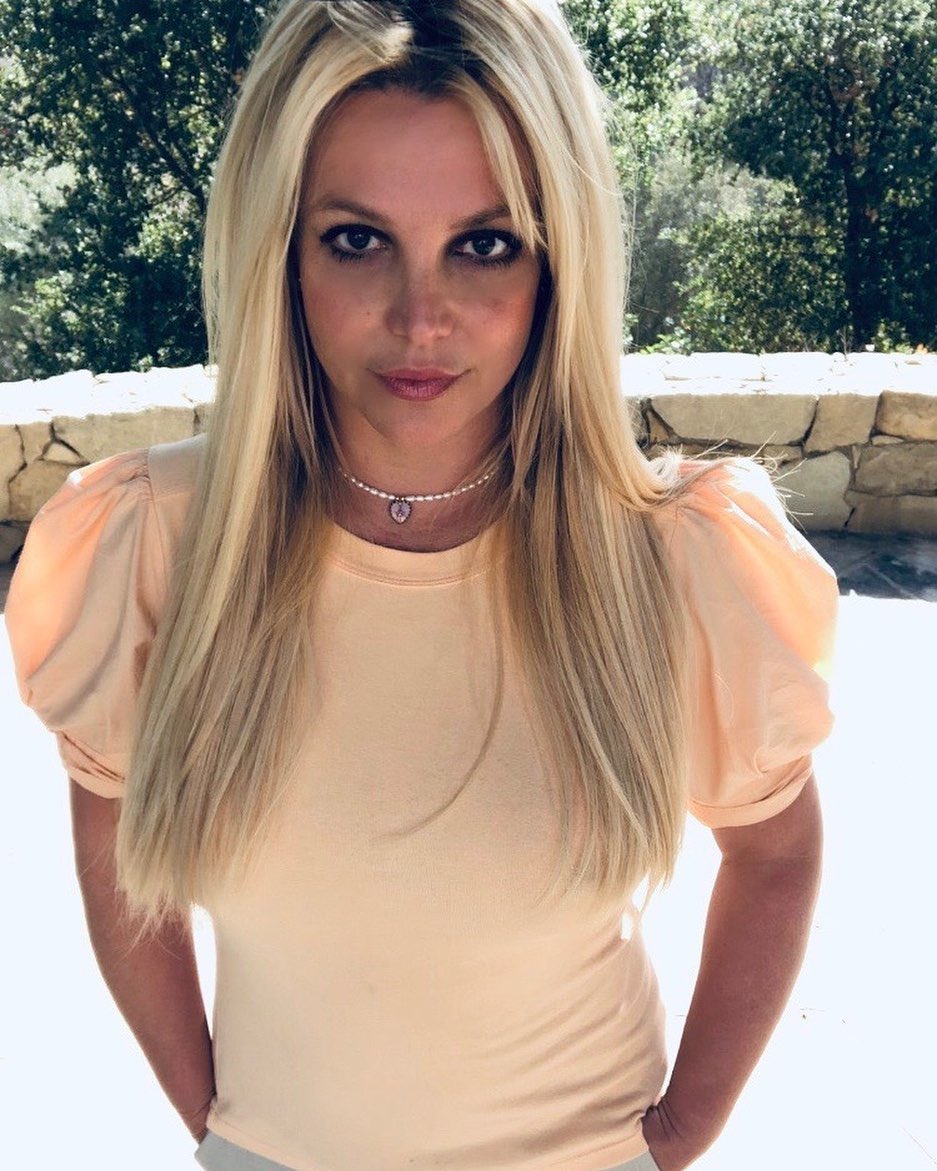 PopBase's tweet photo. Britney Spears looks gorgeous in newly shared photo. https://t.co/K3Ky98Idt0