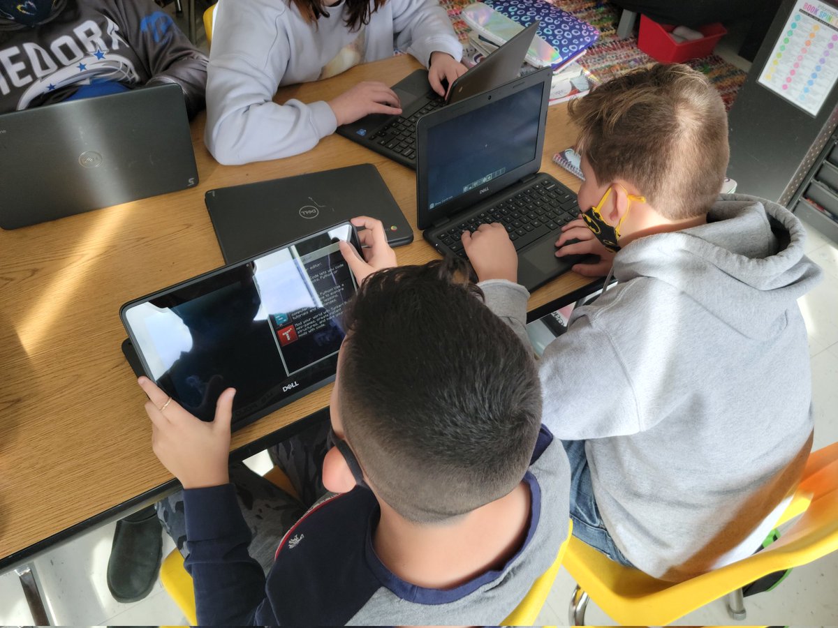 CoachGravesIII's tweet photo. 5th Graders brainstorming for our Minecraft "What Schools Can Be" contest. Students will submit a video of their individual builds and then will vote to elect members to the school team for the STLP State Championships.

#STLP
#JCPSDigIn
@MedoraElem 
@JCPSDigIn 
@STLPKentucky https://t.co/UpJwmrnoWL