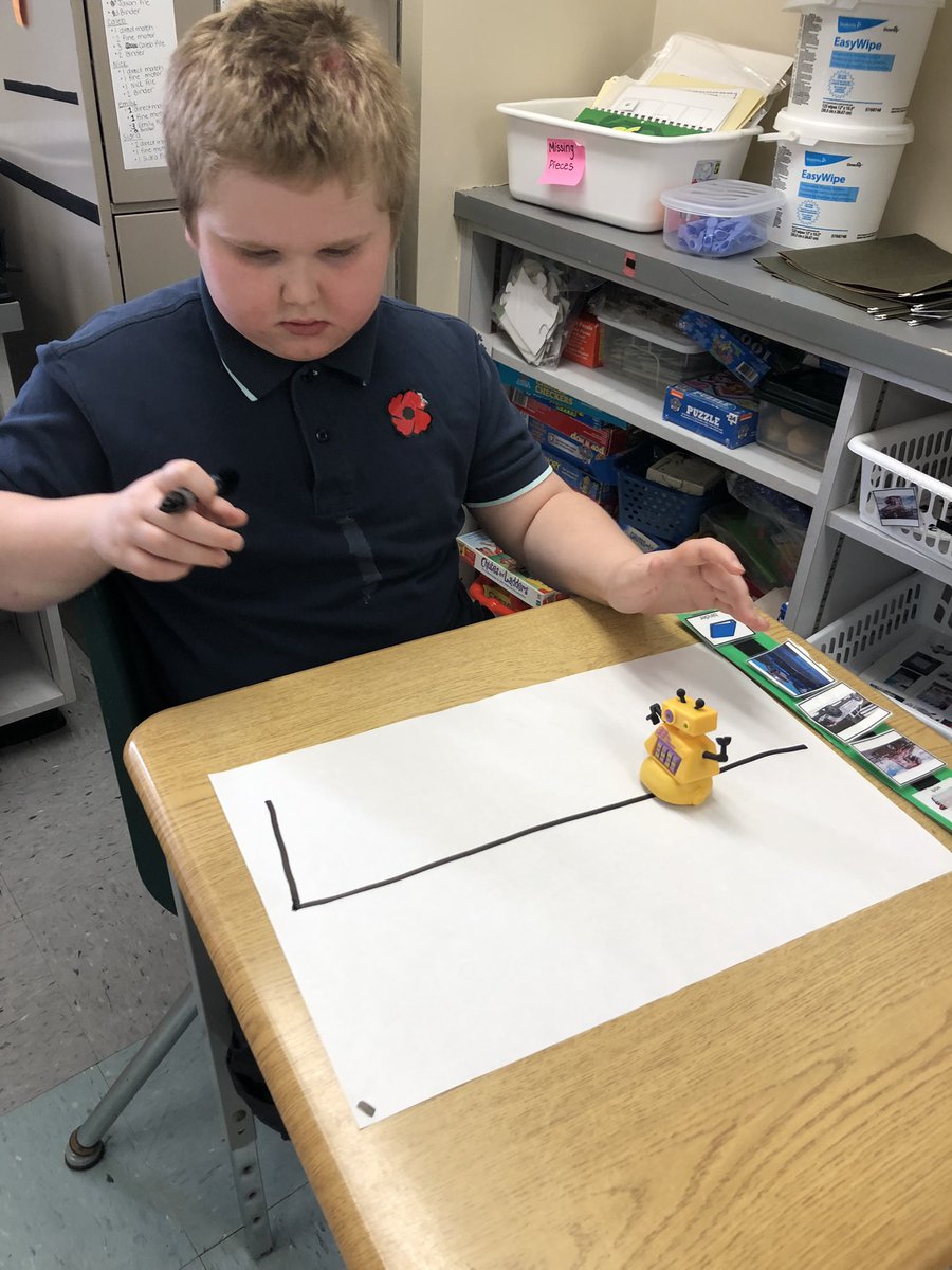 NobleQEPS's tweet photo. Tech time in GAINS! #GECDSBGAINS #speced @MikeWil03652704 @Newtonjn13 @MDBennieBulldog https://t.co/mAYeIHtgSH