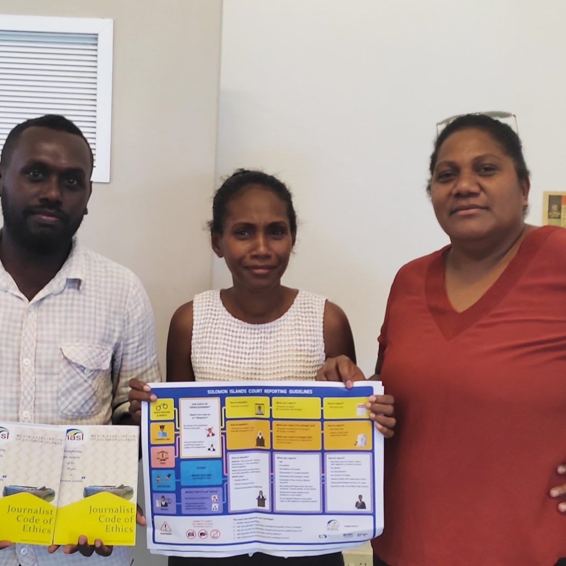 solsmasi's tweet photo. MASI strive to support the media industry for quality journalism in the newsrooms. Thanks to #PACMAS for the support as usual. Looking forward to more collaboration, come 2022. Pics - handover of reporting guideline materials to reps from Island Sun, Solstar, SIBC & Sunday Isles https://t.co/TBh8rnLEiO