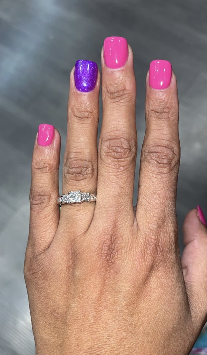 Here it is 💍 I 💜 it 😍. I was hoping for the shine but didn’t work sorry about my ugly hand lol