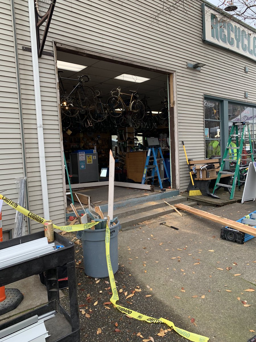 recycledcycles's tweet photo. New entry doors being installed. https://t.co/vZrwsDrAjC