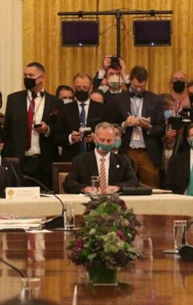 Quieren que les lleguen los bots y trolls de la oposición a un tuit?
Hagan un tuit en apoyo al Dr. Gatell

El único subsecretario que fué, orgullo de millones de mexicanos, el Dr. Gatell.

🙌🙌🙌🙌
Ardan fachos 🔥🔥🔥🔥