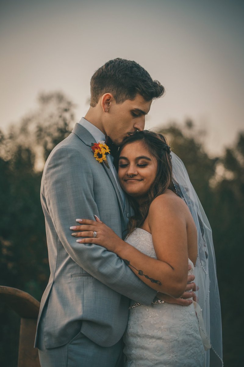 shortnessi's tweet photo. oh yea i got married last month https://t.co/fUZ9RIcuME