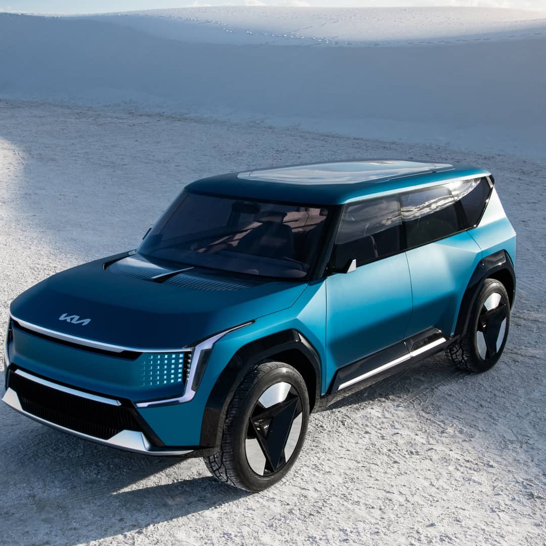 michrivalcoba's tweet photo. ¡Esperen! Todavía tengo que preguntar ¿cómo han visto el nuevo #SUVconcept de #Kia? El #ConceptEV9 se materializa como un vehículo de alta tecnología con una cadena cinemática totalmente eléctrica de 0 emisionesones. ¡Amé su impresionante perfil exterior!
@Kia @Kia_Worldwide 👌 https://t.co/jS8bIVkhqH