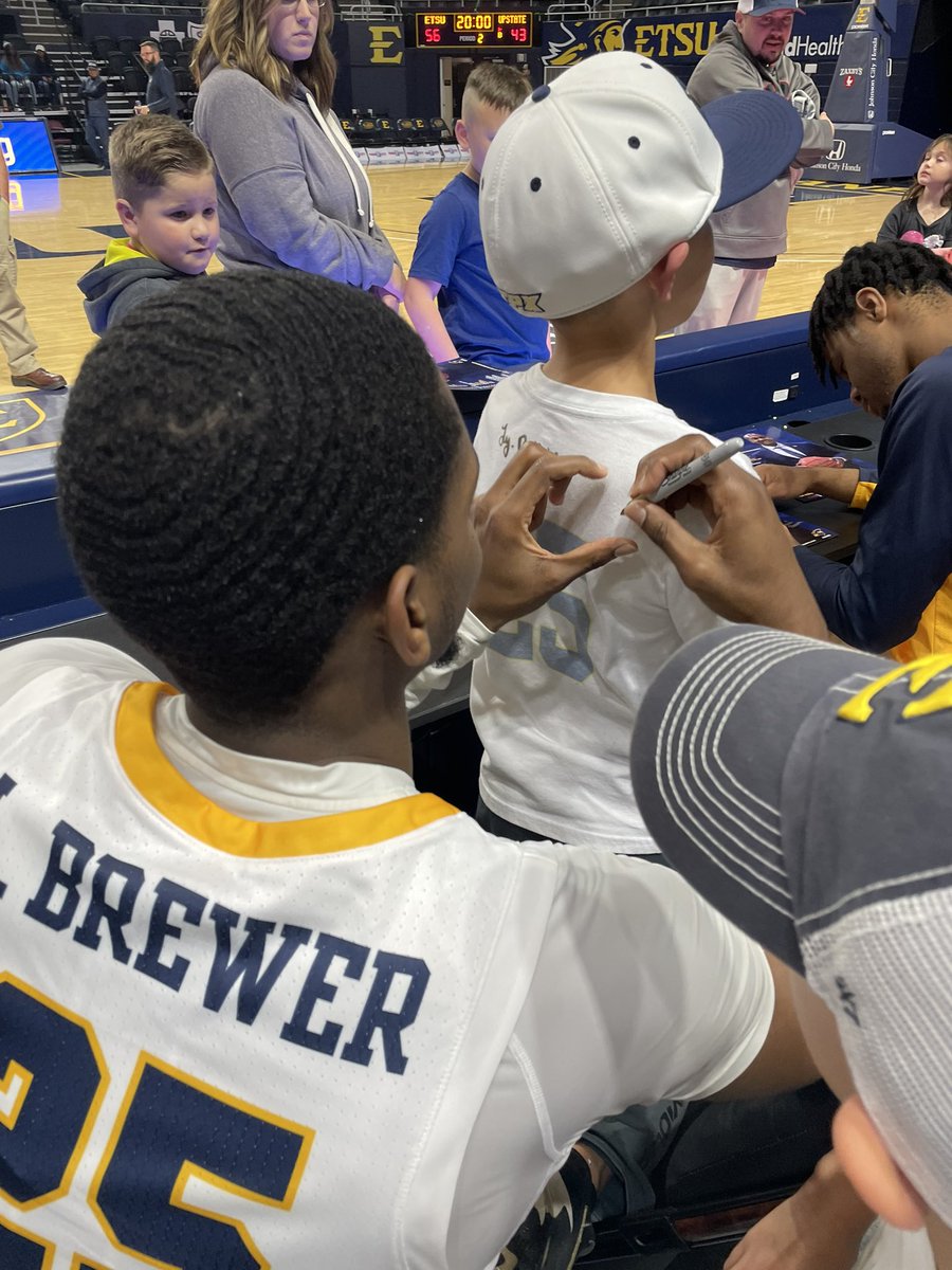 TiffRamsey's tweet photo. Thank you for making my boys night @LA_NO_CALI &amp; @FutureBBall20 🏀They are so excited to see you back in action!  GO BUCS!!  💙💛 #etsu https://t.co/FsA6nekWwP