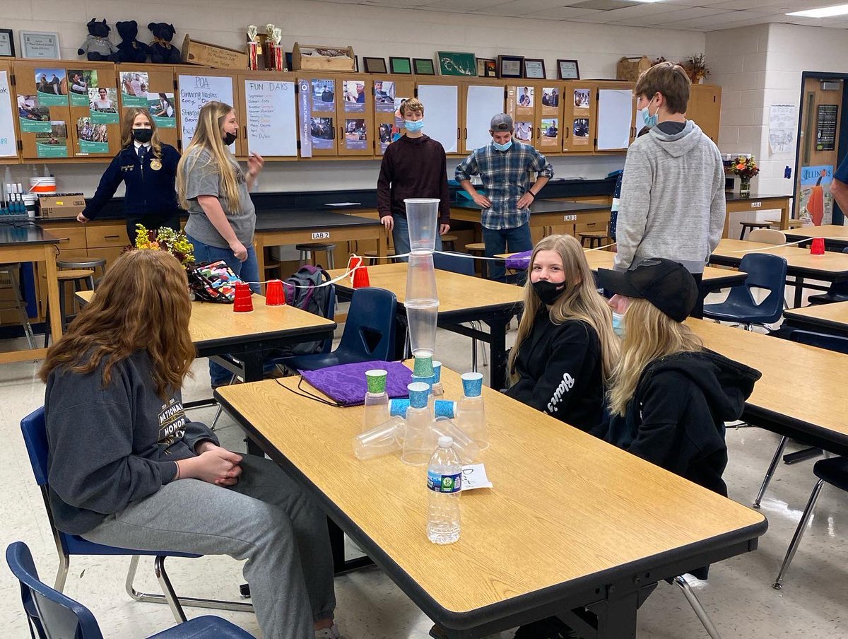 kanelandffa's tweet photo. LTS week &amp; chapters visits have been a blast! Thank you to the Section team and the Illinois FFA Vice President for making it so memorable &amp; teaching all FFA members about their values in life! https://t.co/ZhTe1o2kWP