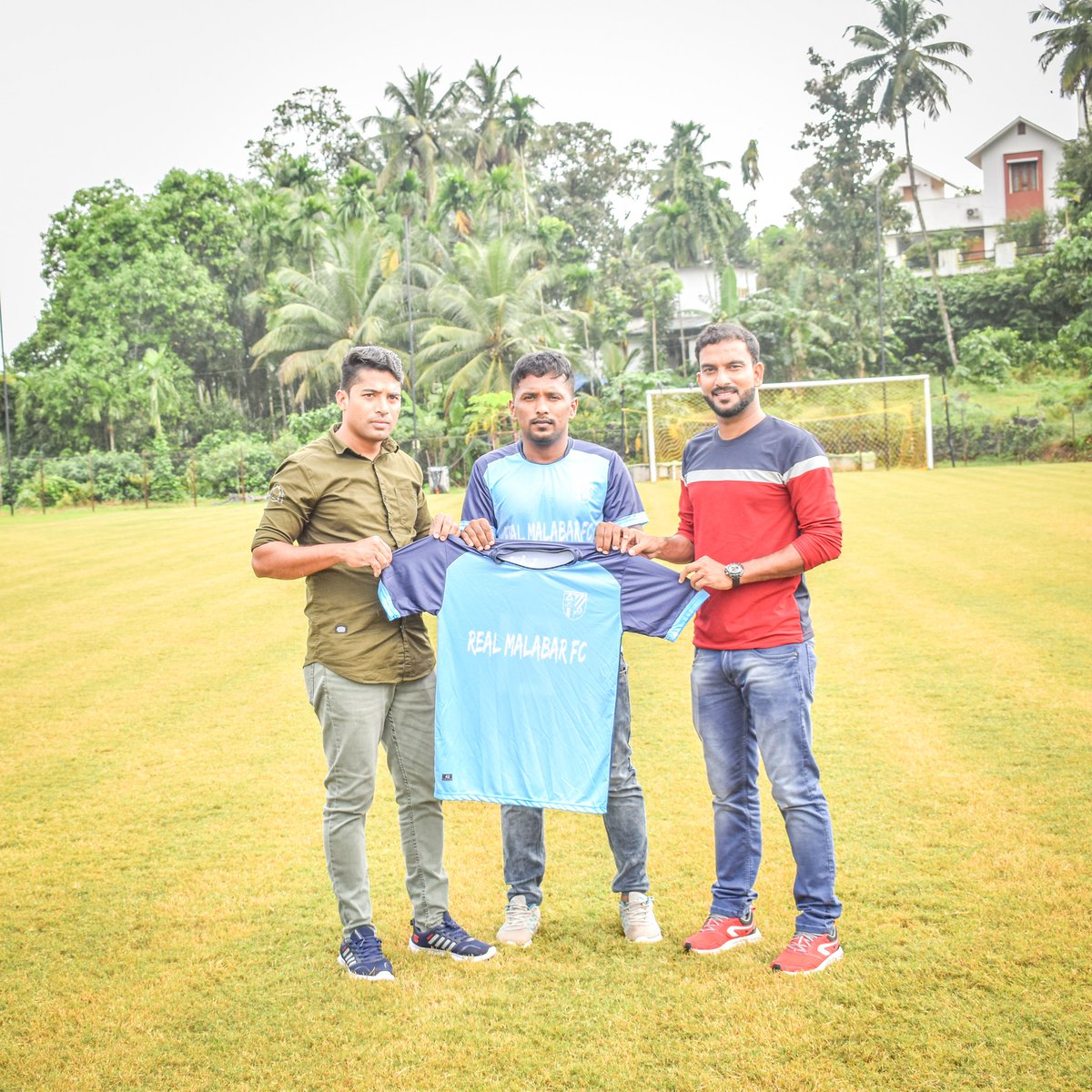 RealMalabar's tweet photo. Welcome to the family of Real Malabarians, Rashid 💙

#RealMalabarFC #RealMalabarians https://t.co/BSWGez4K5G