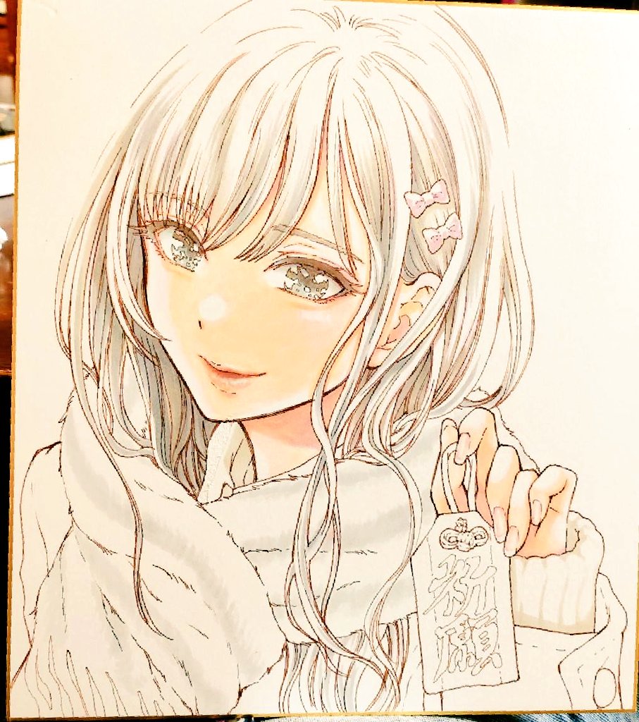 色紙製作中💖コピックで塗り始めた。。明かりの色のせい?けっこう黄色っぽくかぶってますが実物はピンクとグレーがきれいだよ! 