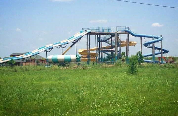 TaylorGoss33's tweet photo. @gkbordelon01 Please update me if the Governor ever stops by the world-famous Lacassine Water Park©️ https://t.co/B49yu773Z4