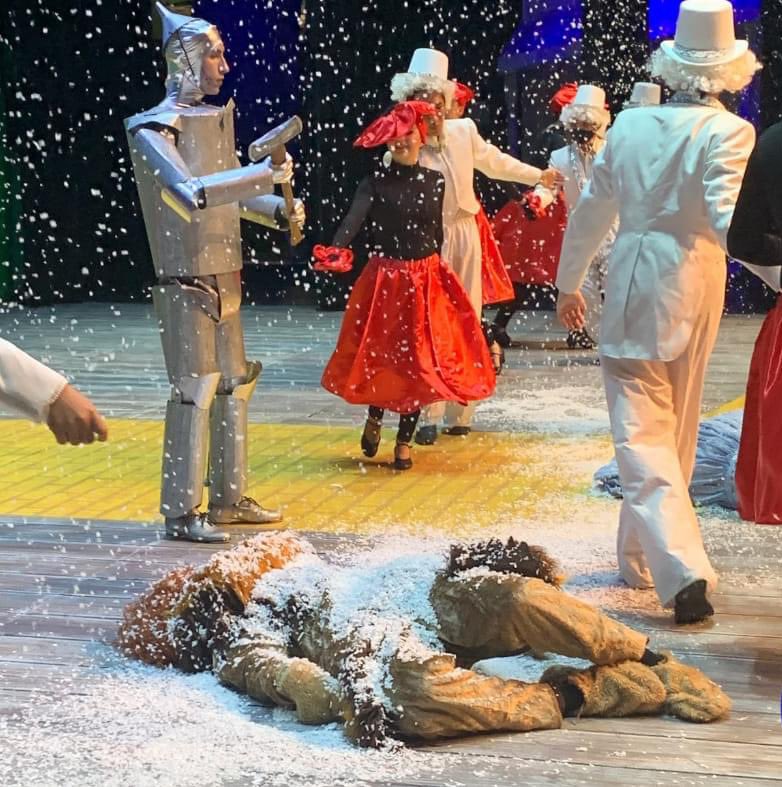 BenTressel's tweet photo. The PLHS show of Wizard of Oz was spectacular!  Great acting, singing, pit band, &amp; tech. Family friendly show, Fri/Sat/Sun https://t.co/cSu4IFGNRZ  The 🦁 is my fave! https://t.co/1J5AO8uPQ6