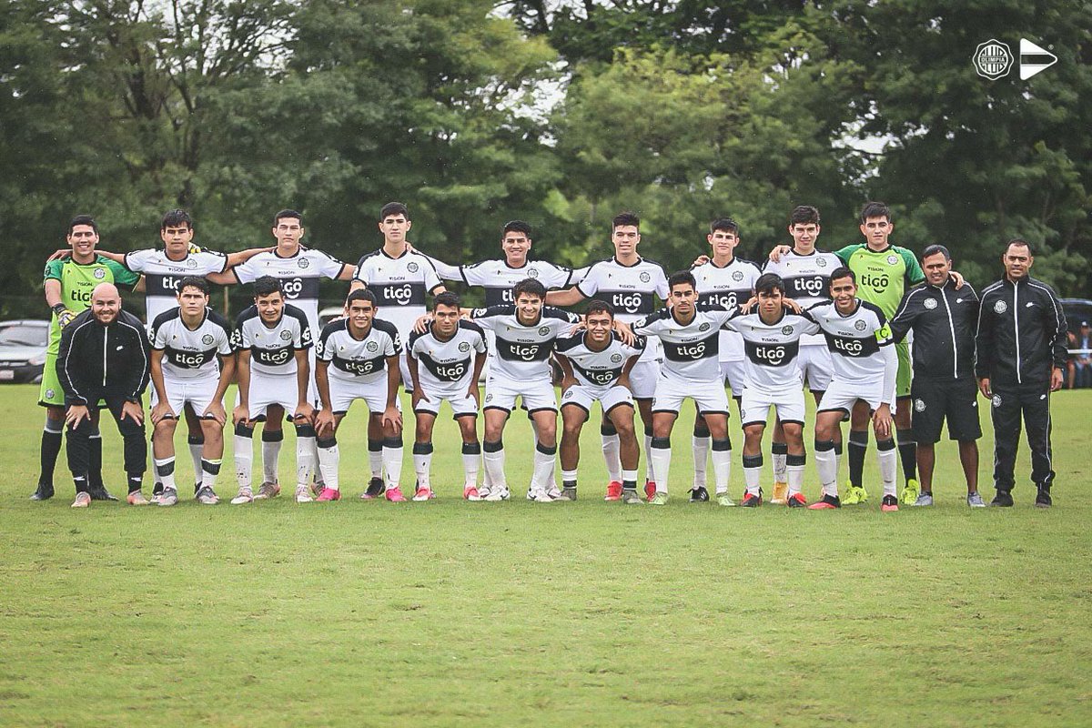 p_samudio6's tweet image. OLIMPIA CAMPEÓN!!! Sub 17 Clausura 2021 🏆🥇🤍🖤

Antes me había tocado defender estos colores como jugador.. Ahora como entrenador, ayudar y guiar a los jóvenes a cumplir sus sueños! 

Privilegiado y bendecido por mis 2 ángeles desde cielo. 🙏🏽🙏🏽🤍🤍

Salud Franjeado..!!