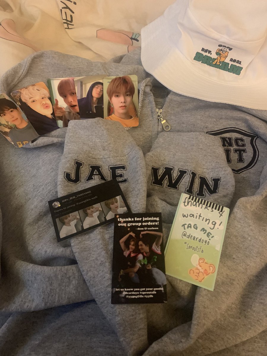 softfusenation's tweet photo. ayoooohhh thanks for another successful go @yyangGOs + @deardoyo !! everything came safely~ happy to finally collect the new dearyyang fb card #yyfb #sproutsfb https://t.co/1XnCrulNLv