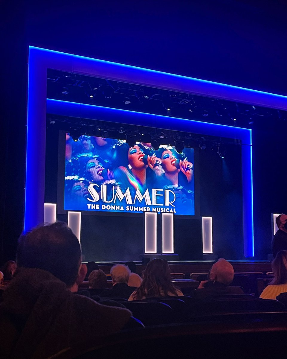 connorfinley1's tweet photo. So glad to back into the Groove !!!! #backtobroadway @DonnaSummerBway https://t.co/M3kVbDXe8G