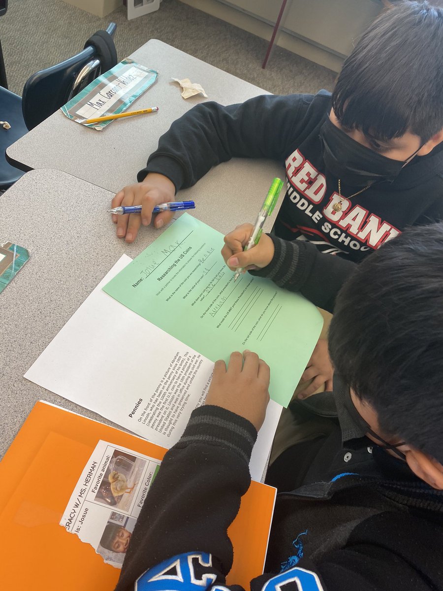 4thgrHermanFun's tweet photo. @RBMSFinDigLit’s 4th graders are researching facts about the US coins for their project!!  @finlitfun @rbbisbia  @rbmsROCKETS @RBMSMrsSpittler https://t.co/CAU5kiadEm