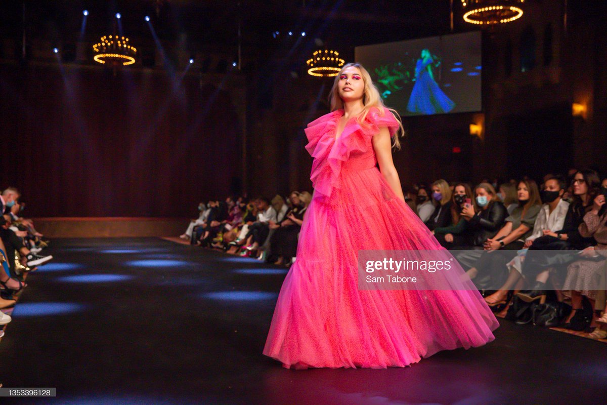serving princess aurora walking fashion week 💕🦋 #mfw