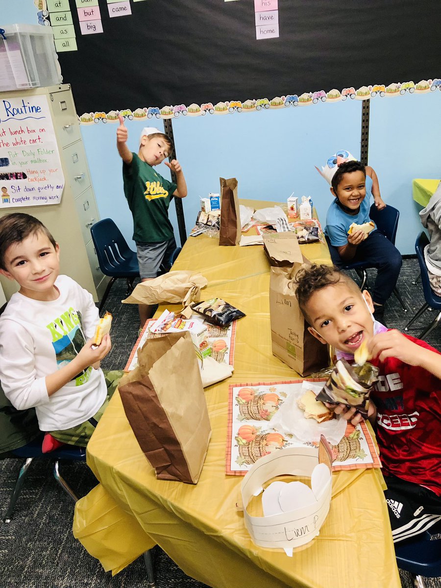 MrsHarrisRES's tweet photo. Thankful for my 1st grade turkeys!!! Our class family enjoyed a lovely early Thanksgiving feast together today! It was such a special day! #frommetowe @RosemeadeSoars @CFBISD @drdanawest https://t.co/qLLX8ddyqR