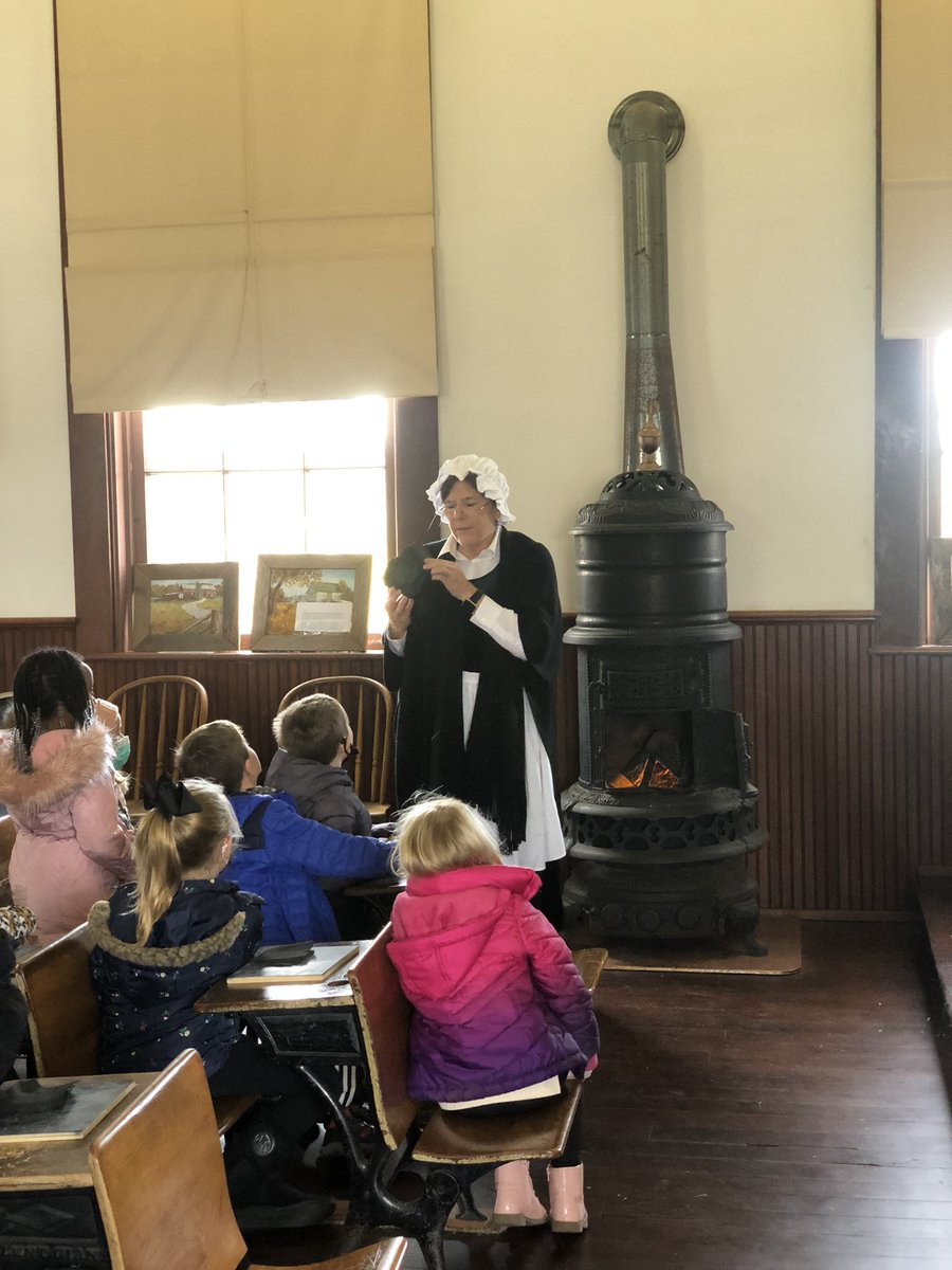Mrs_NJimenez's tweet photo. Stopped by Hughes School today and caught @SVFirstGrade learning about this historic place and school life from long ago. A special thank you to @CarrieMonty39 for being our teacher! โค๏ธ #WEareLakota #historyaroundus https://t.co/h6bUGntQaX